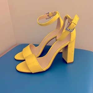 Nine West ankle strap box heel shoe. Never worn w no tags. Faux patent leather